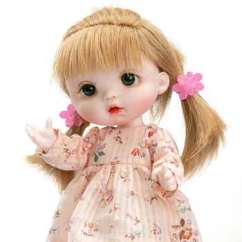 NPK Малка сладка кукла OB, нова кукла с 8-инчов бяла кожа, удобна преносима сладка кукла за най-малките момичета, благородна кукла