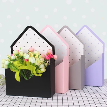 Креативната кутия за опаковане на цветя във формата на плик, кутия за съхранение на шоколадови бонбони и бисквити, подаръчни кутии за декорация на сватбената парти, годеж