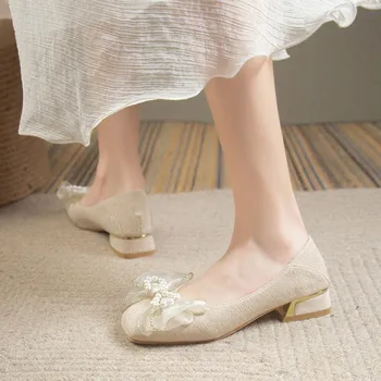 Обувки с лък на равна подметка; Новост 2023 г.; модни дамски обувки с перли на ниски токчета и кръг пръсти; удобна однотонная обувки