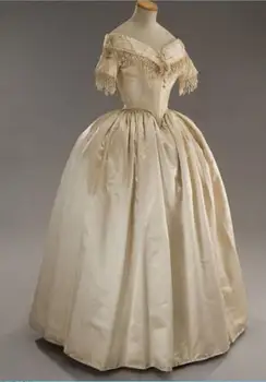 Рокли за бала с шампанско във викториански стил рококо, Вдъхновяващи костюм на Дева 1860-те години, вечерна рокля в Ренесансов стил рококо с открити рамене