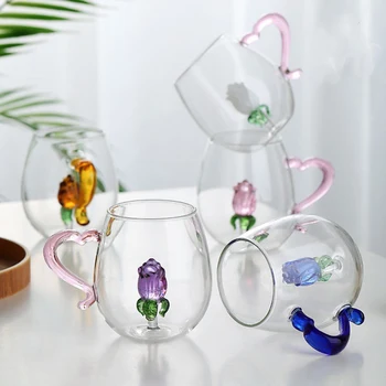 Стъклена чаша във вид на елхи, определени за пиене, творчески карикатура с писалка, чаша за сок, мляко, чаша за вода, сладък триизмерен снежен човек
