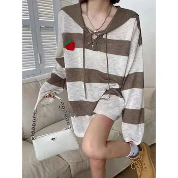 Ягодово яка с бродерия във формата на листа на лотос, мек хлопчатобумажный пуловер 2023, Корейски Модерен женски пуловер на райета, цветен вязаный топ в стил мозайка